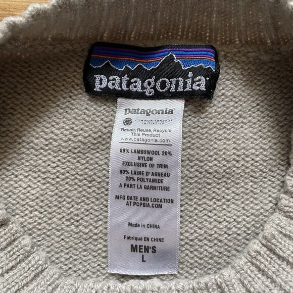 PATAGONIA L Gray Striped LS Crewneck Knit Sweater Lambswool Preppy Ski Outdoors - Picture 3 of 16